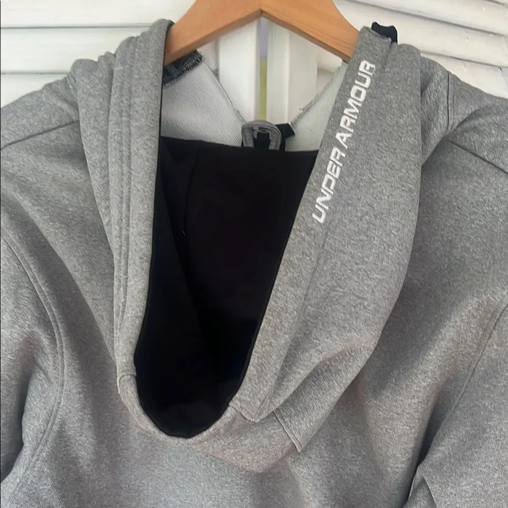 Under Armour Men's Gray Hoodie Sweater